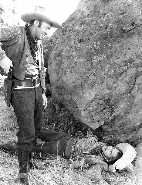 George Regas - The Californian - Kuvat elokuvasta