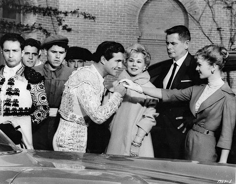 Gustavo Rojo, Eva Gabor, Glenn Ford, Debbie Reynolds - It Started with a Kiss - Do filme