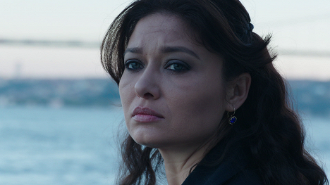 Nurgül Yeşilçay - Paramparça - Z filmu