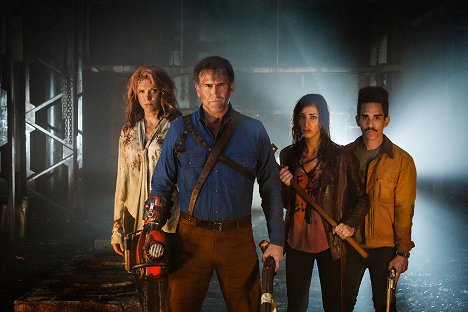 Lucy Lawless, Bruce Campbell, Dana DeLorenzo, Ray Santiago - Ash vs Evil Dead - Season 2 - Werbefoto