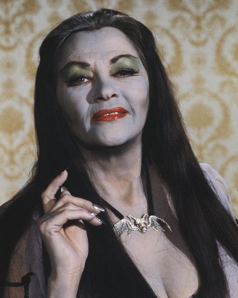Yvonne De Carlo - Die Munsters: Die Rückkehr der Familie Frankenstein - Werbefoto