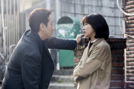 Seon-gyoon Lee, Go-eun Kim - Sungnan byeonhosa - Z filmu