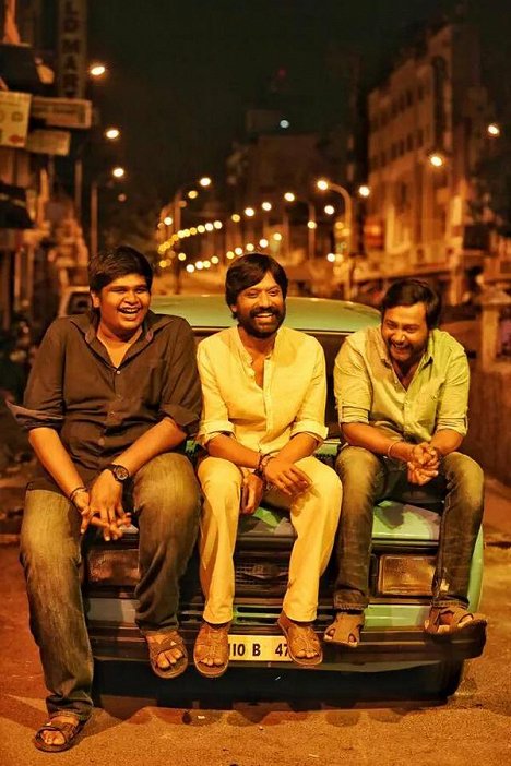 Karthik Subbaraj, Surya S.J., Bobby Simha - Iraivi - Van de set