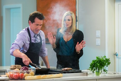 Dylan Neal, Brooke Burns - The Gourmet Detective - De la película