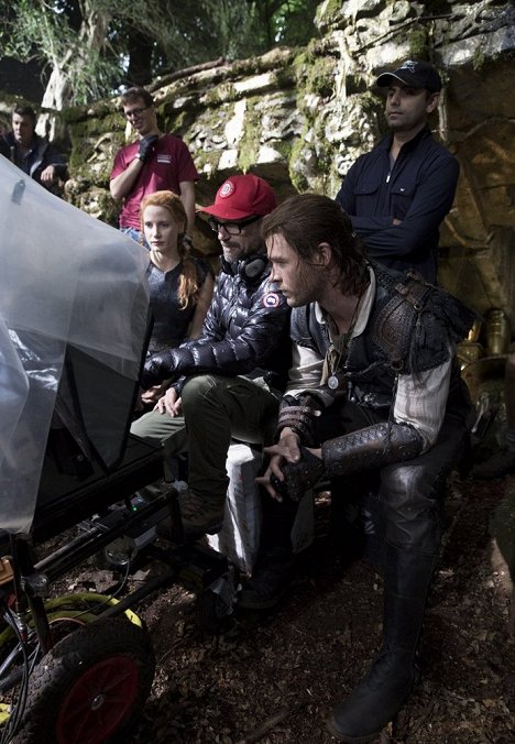 Jessica Chastain, Cedric Nicolas-Troyan, Chris Hemsworth - Le Chasseur et la reine des glaces - Tournage