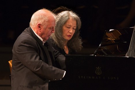 Daniel Barenboim, Martha Argerich - Martha Argerich & Daniel Barenboim - Zwei Weltstars am Klavier - De la película