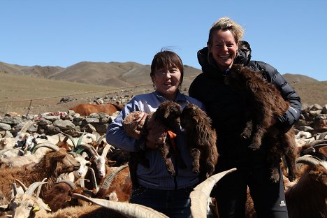 Kate Humble - Kate Humble: Living with Nomads - Photos