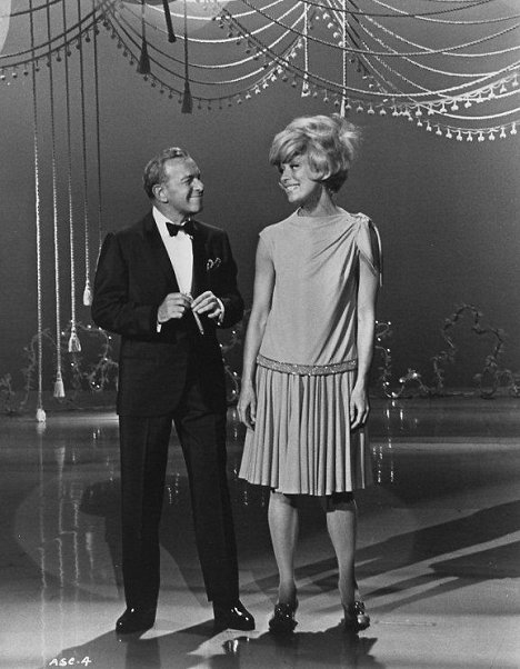 George Burns, Carol Channing - The George Burns and Gracie Allen Show - Photos