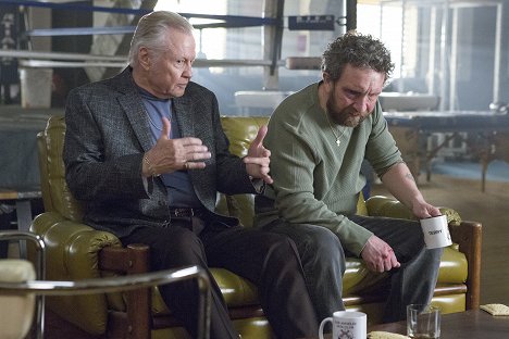 Jon Voight, Eddie Marsan - Ray Donovan - Snídaně šampionů - Z filmu