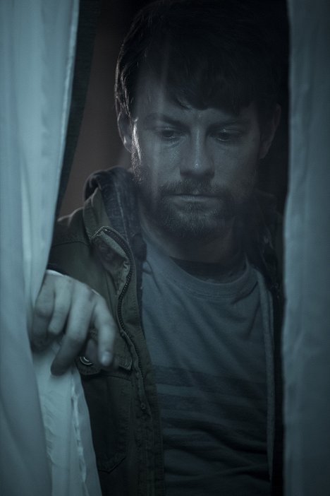 Patrick Fugit - Outcast - (I Remember) When She Loved Me - Photos