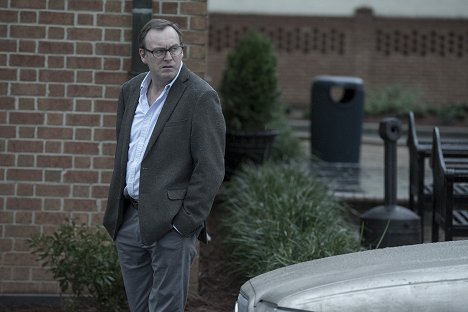 Philip Glenister - Outcast - The Road Before Us - Van film