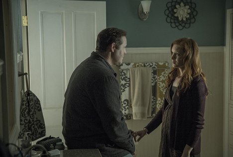 David Denman, Wrenn Schmidt - Outcast: Opętanie - Coś osobistego - Z filmu