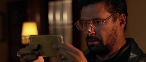 Manu Bennett - Beta Test - Z filmu