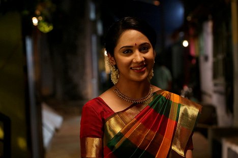 Mia George - Oru Naal Koothu - De la película