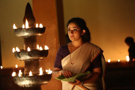 Kavya Madhavan - Pinneyum - De la película