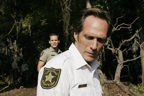 William Fichtner - Invasion - Photos