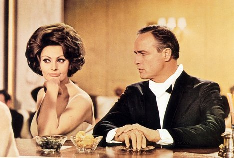 Sophia Loren, Marlon Brando - Die Gräfin von Hongkong - Filmfotos