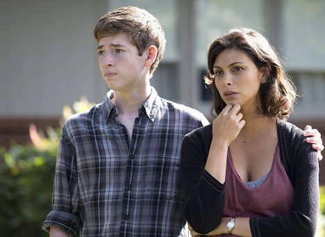 Jackson Pace, Morena Baccarin - Homeland - Still Positive - Photos