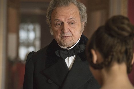 Peter Bowles - Victoria - Ladies in Waiting - De la película