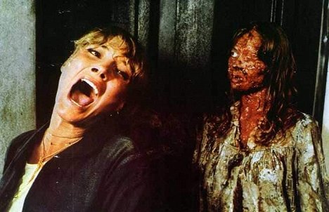 Janet Agren - Ein Zombie hing am Glockenseil - Filmfotos