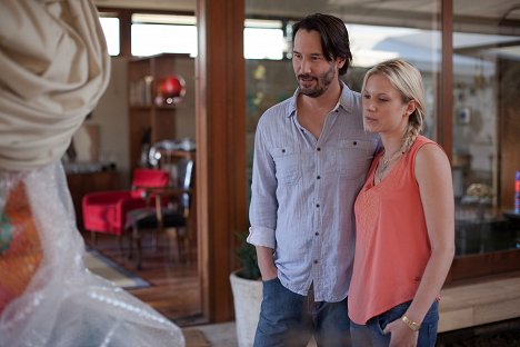 Keanu Reeves, Ignacia Allamand - Toc, toc - De la película