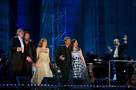 Thomas Hampson, Ildar Abdrazakov, Elena Zhidkova, Jonas Kaufmann, Анна Юрьевна Нетребко - Three Stars in Munich - De la película