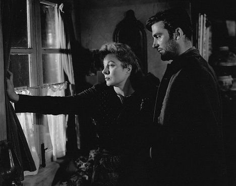 Greer Garson, Richard Hart - Desire Me - Van film
