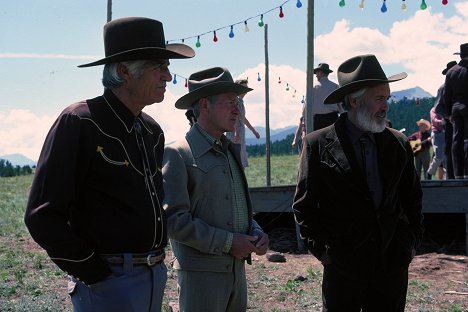 Jim Davis, James Kline, Jason Robards - Ha eljő a lovas - Filmfotók