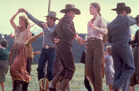 Jane Fonda, James Caan - Přijíždí jezdec - Z filmu