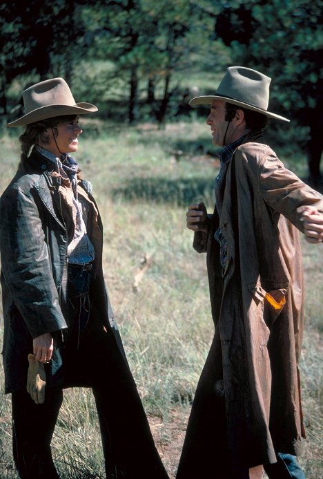 Jane Fonda, James Caan - Przybywa jezdziec - Z filmu