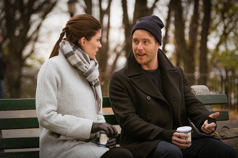 Jennifer Carpenter, Jake McDorman - Limitless - Stop Me Before I Hug Again - Do filme