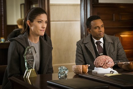 Jennifer Carpenter, Hill Harper - Limitless - Stop Me Before I Hug Again - Photos