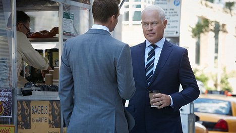 Neal McDonough - Suits - The Hand That Feeds You - Photos