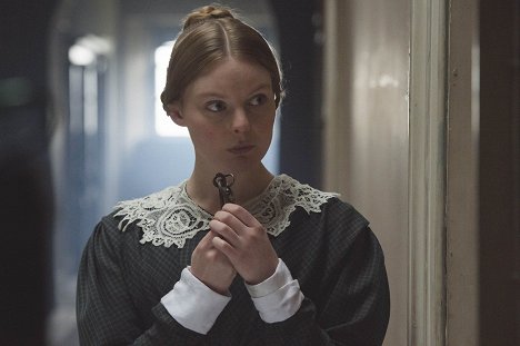 Nell Hudson - Victoria - Brocket Hall - Do filme