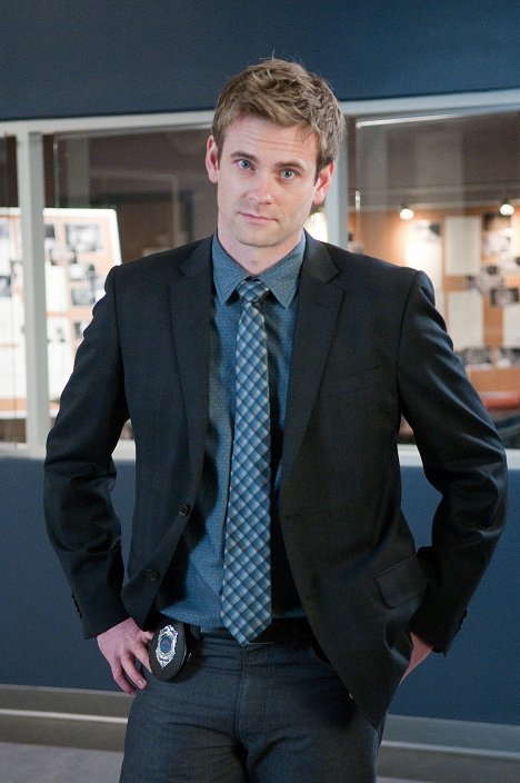 Eric Johnson - Rookie Blue - To Serve or Protect - Do filme