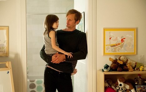 Onata Aprile, Alexander Skarsgård - What Maisie Knew - Film