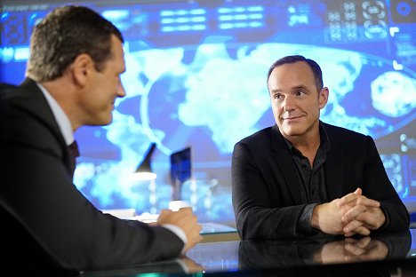 Clark Gregg - Marvel : Les agents du S.H.I.E.L.D. - Visite guidée - Film