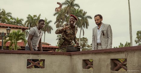 Ibrahim Koma, Thomas N'Gijol, Fabrice Eboué - Le Crocodile du Botswanga - Filmfotos