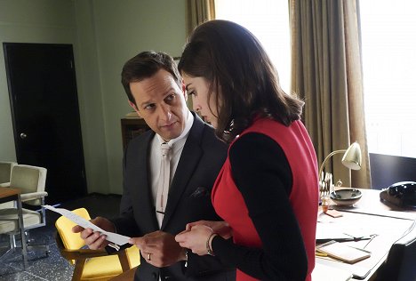 Josh Charles, Lizzy Caplan - Masters of Sex - Undue Influence - Photos