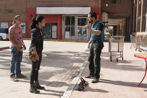 Frank Dillane, Danay Garcia, Alejandro Edda - Fear the Walking Dead - Los Muertos - Film