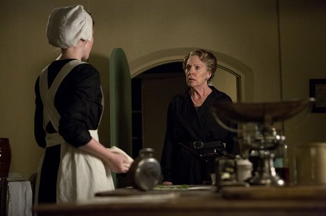 Penelope Wilton - Downton Abbey - Episode 6 - Photos