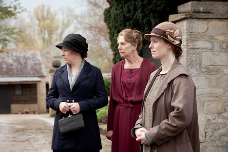 Phyllis Logan, Penelope Wilton, Amy Nuttall - Downton Abbey - Flucht nach Downton - Filmfotos