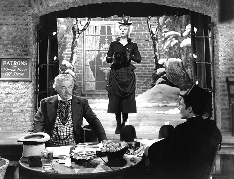 Billy Bevan, Angela Lansbury, Hurd Hatfield - The Picture of Dorian Gray - Do filme