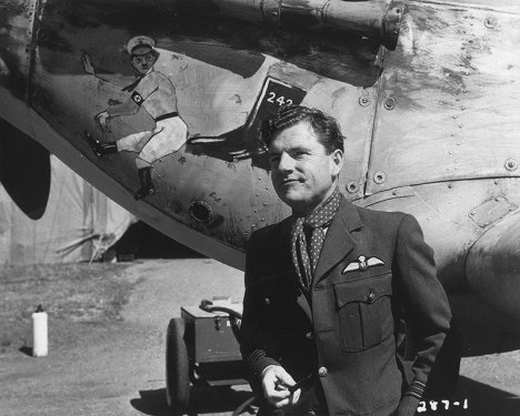 Kenneth More - Reach for the Sky - Filmfotos
