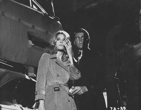 Jane Fonda, James Fox - Štvanice - Z filmu