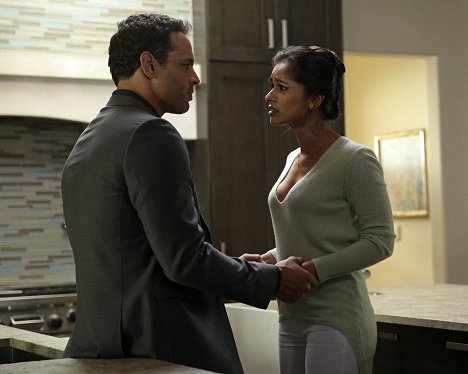 Daniel Sunjata, Dilshad Vadsaria - Notorious - Pilot - Z filmu