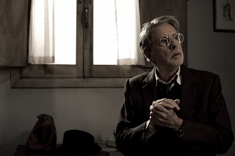 Massimo De Francovich - Vesnice z kartonů - Z filmu