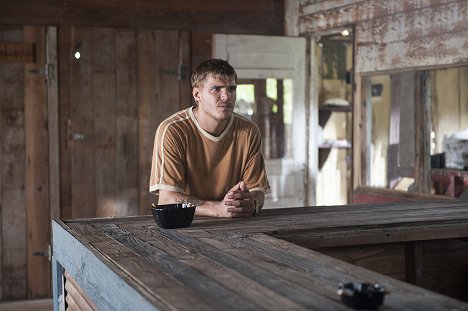 Chris Zylka - The Leftovers - Ten Thirteen - Photos