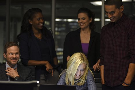 Shawn Ashmore, Merrin Dungey, Emily Kinney, Hayley Atwell, Manny Montana - Conviction - Bridge and Tunnel Vision - Photos