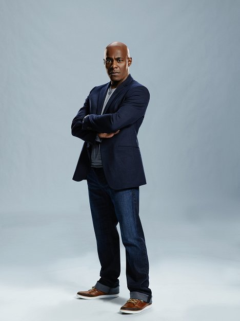 Paterson Joseph - Időutazók - Season 1 - Promóció fotók